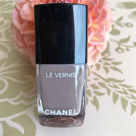 chanel neglelakk 2024